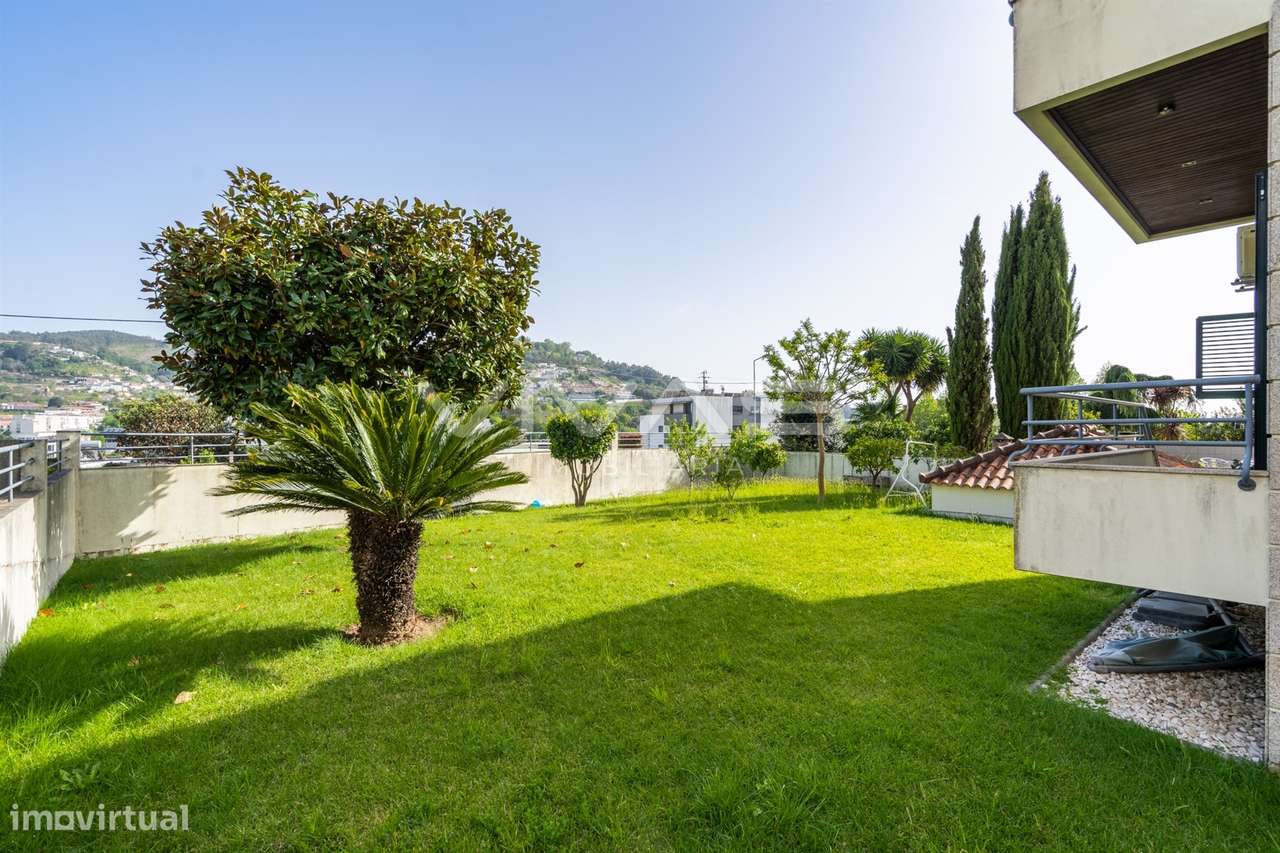 Moradia T3+1 Venda em Gualtar,Braga-12