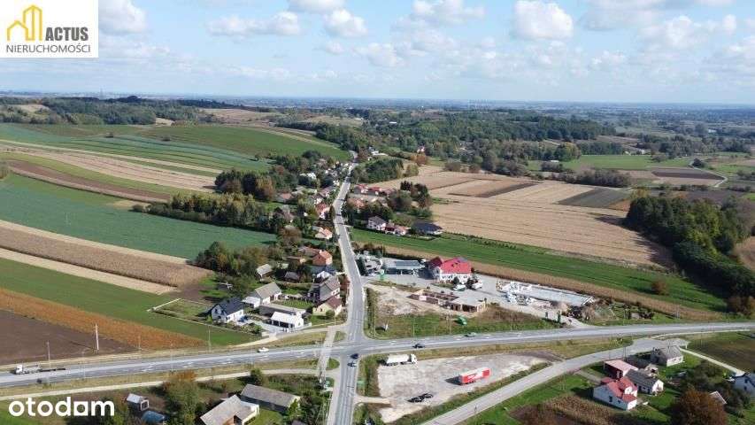 Dom Dz. 19 ar, Komis-warsztat sam.-8