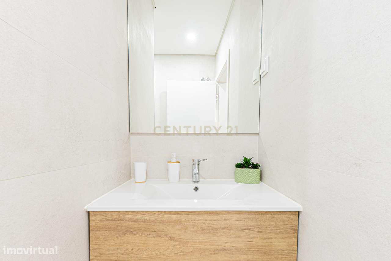 Moradia T4 + anexo T0 | Piscina Infinita | Estuário do Sado-51