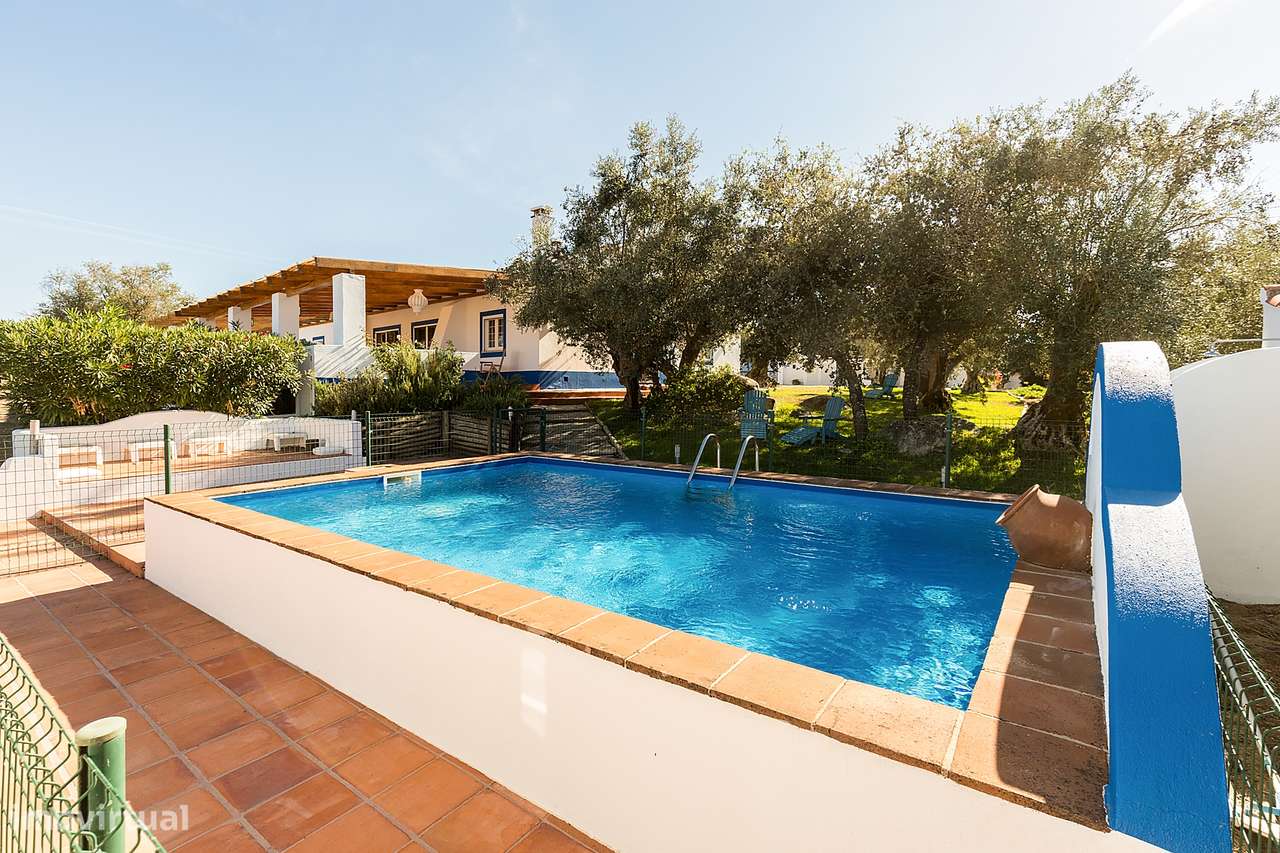 Quinta de charme T5 com piscina e 7 000 m² — vistas para o Castelo de-1
