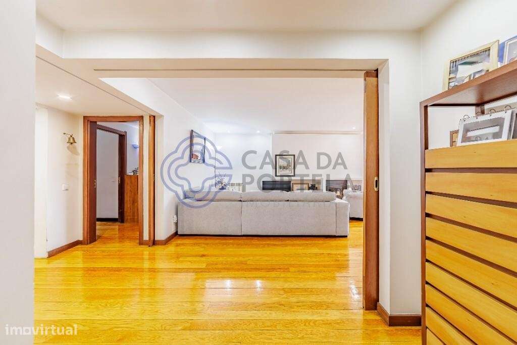 Apartamento T5 – Construção Ferreira dos Santos – Av. Fernão de Magalh - Grande imagem: 2/58