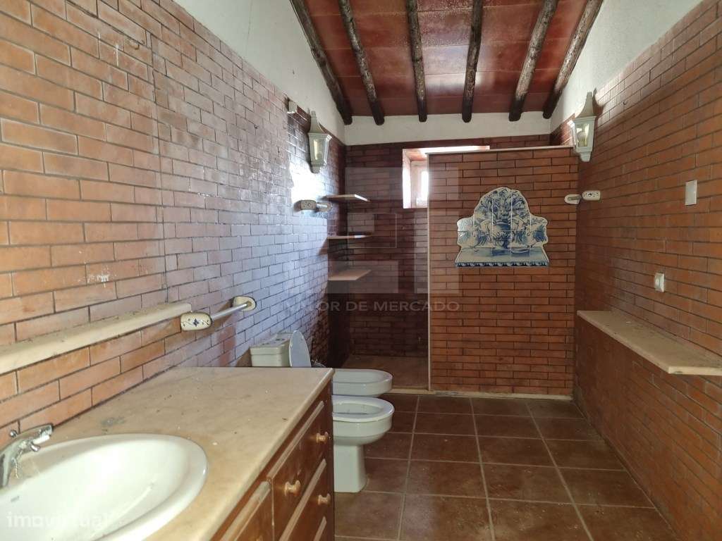 Apartamento T4+1 em Borba: Espaço, conforto e localização privilegi...-18