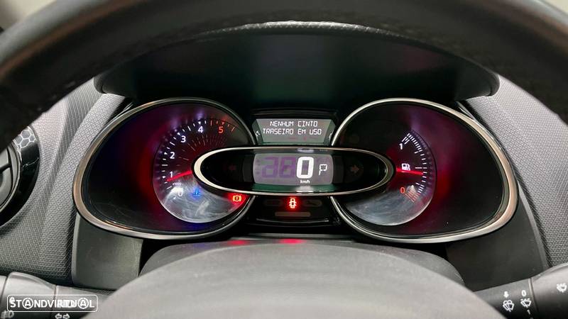 Renault Clio Sport Tourer Energy dCi 90 EDC Experience - 26