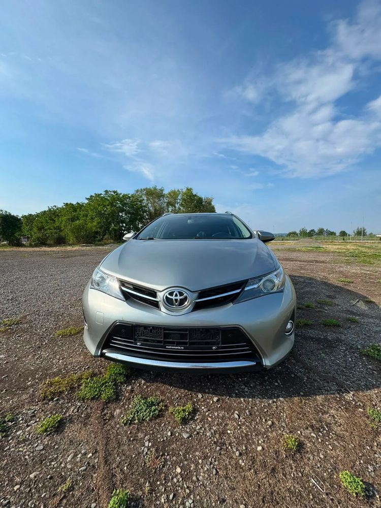 Toyota Auris 2.0 L D-4D Stop&Start Luna 2015