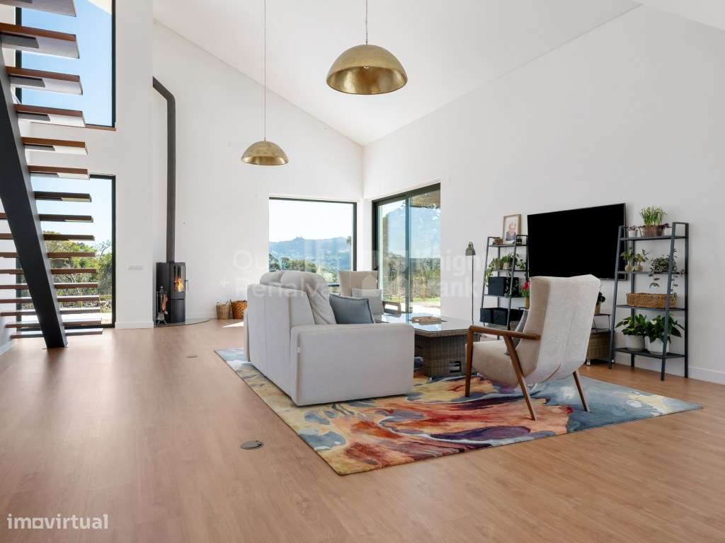 Moradia independente T4 com jardim e piscina e vista mar em Sintra - Grande imagem: 5/28