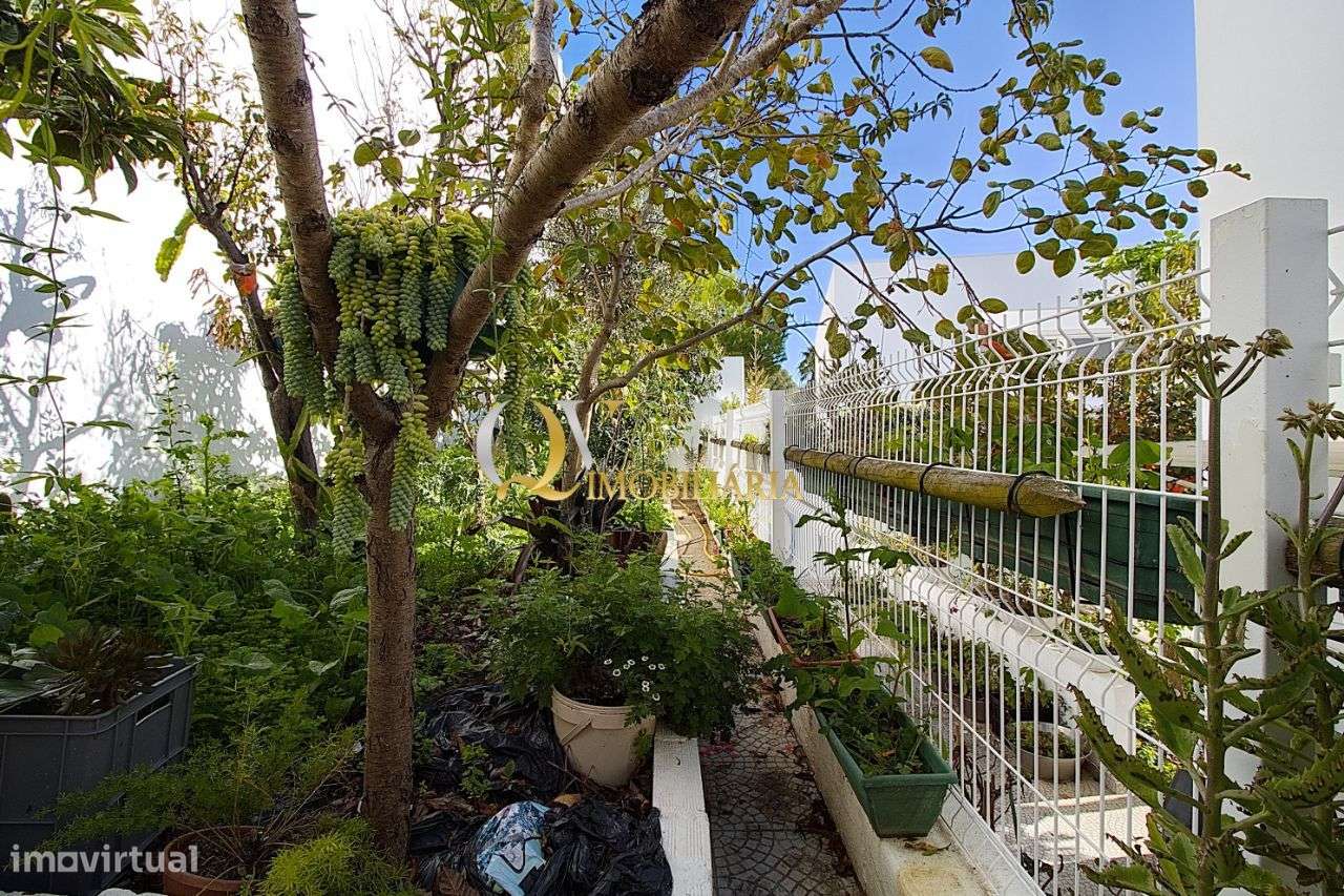 Excelente Moradia V4 para venda sita nos Jardins da Parede-23