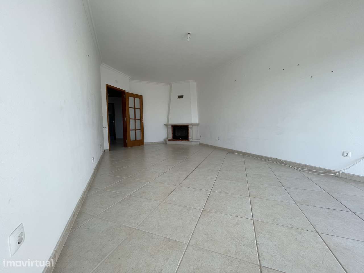 Oportunidade no Entroncamento: T3 de 165 m² com Garagem Boxe 237.000 € - Grande imagem: 4/24