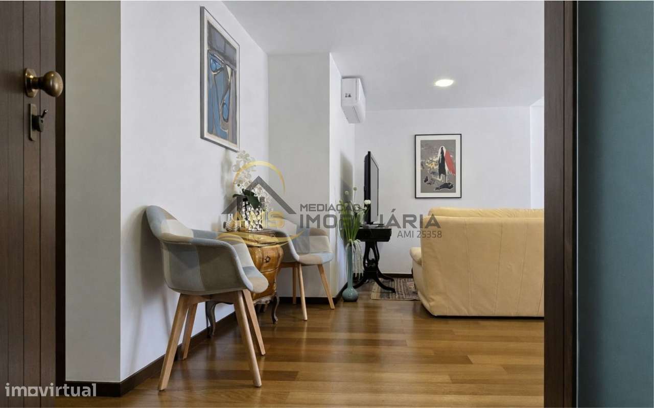 APARTAMENTO T2 COM GARAGEM CENTRO DE FAFE-11