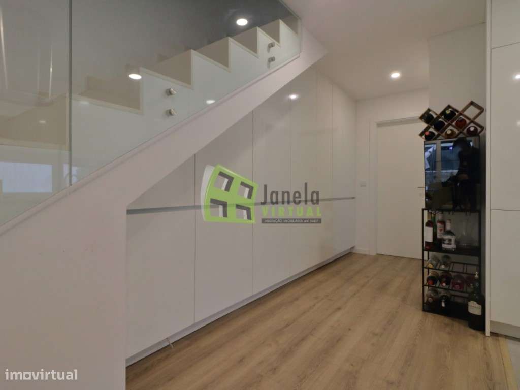 Moradia Geminada T3 com Piscina - Fernão Ferro - Grande imagem: 4/17