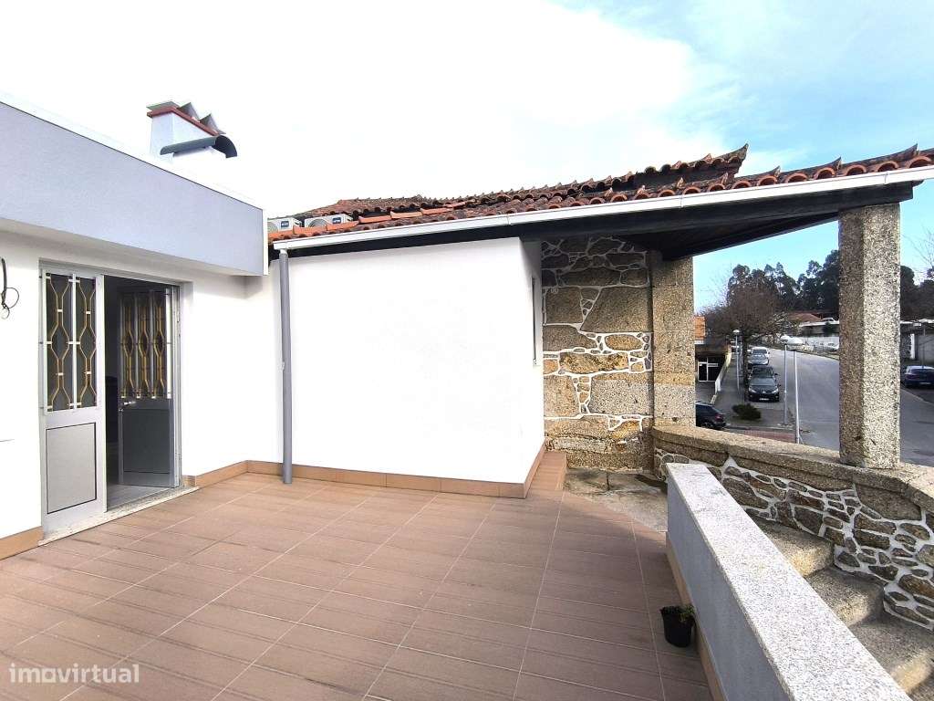 Prédio com 2 andares moradias em Barroselas - Grande imagem: 4/33