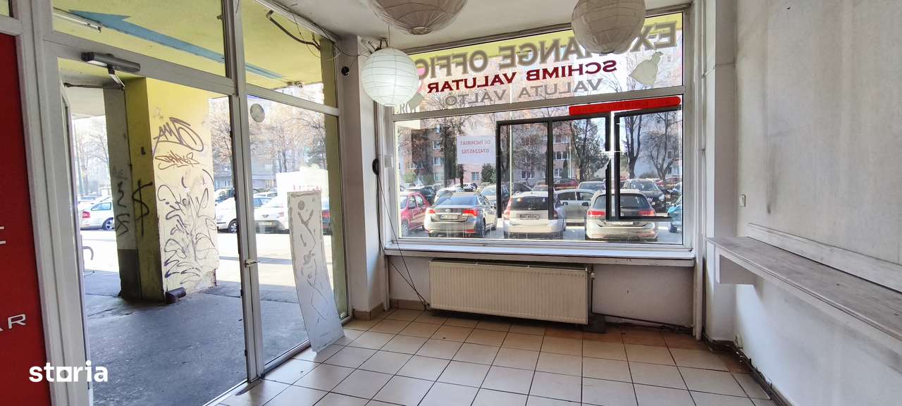 Sp. com. Dambu, 30 mp, vad pietonal, vitrina la bulevard - Imagine principală: 5/8