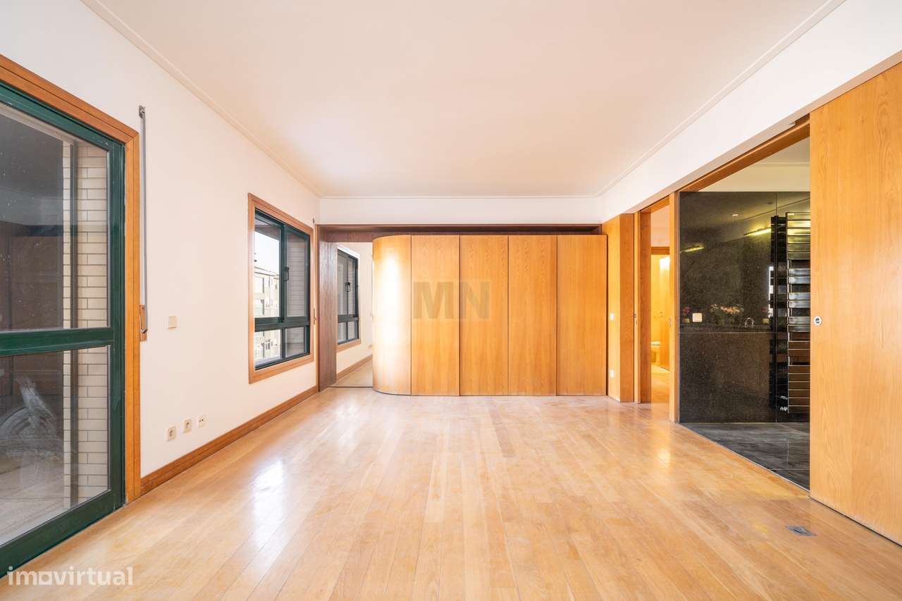 T4 Duplex com vistas panorâmicas zona de Celas-11