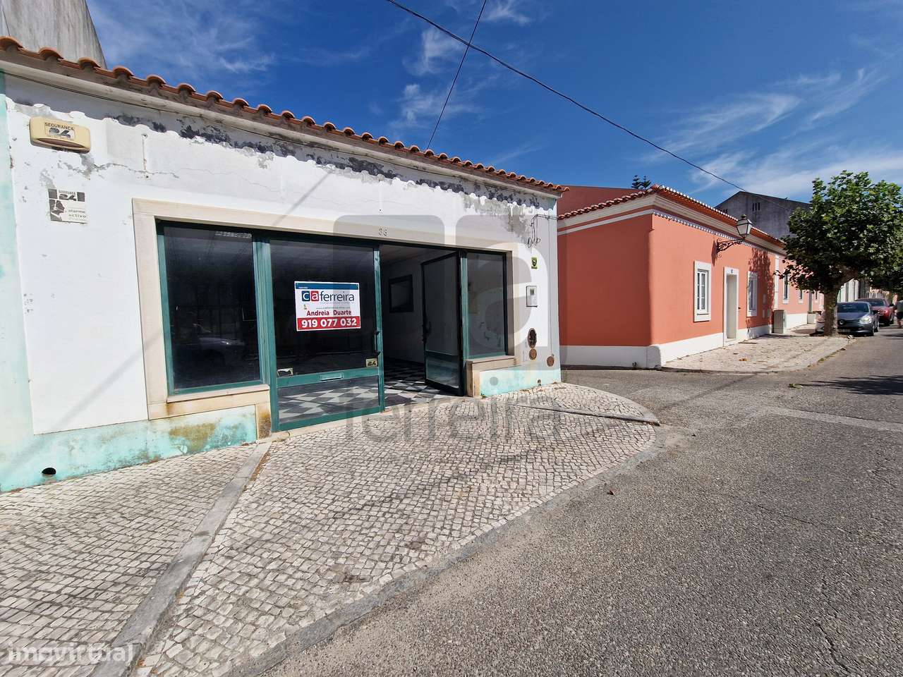 LOja com possibilidade para Moradia T3-17
