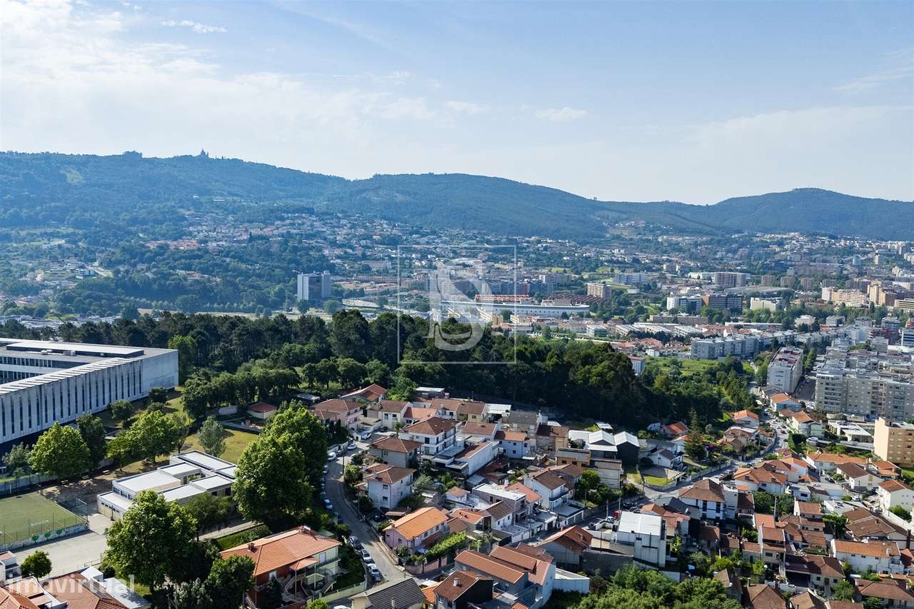 Moradia T3, remodelada, em São Vítor, Braga-36