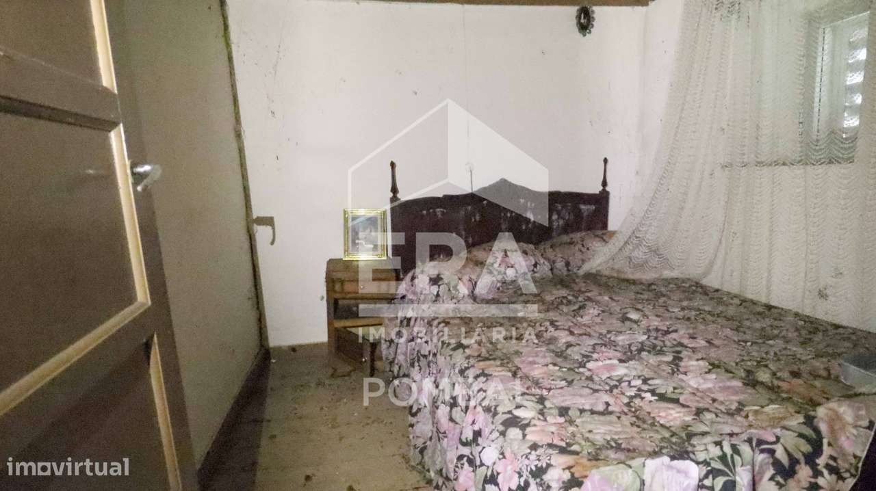Moradia T4 localizada em Almoster, Alvaiazere-5
