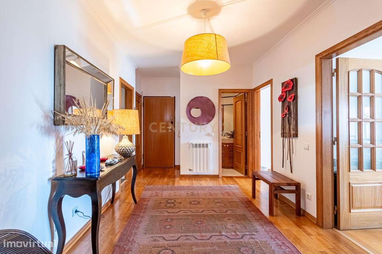 T3 no Bairro de Santa Teresinha – Junto aos Jardins da Parede - Grande imagem: 5/29