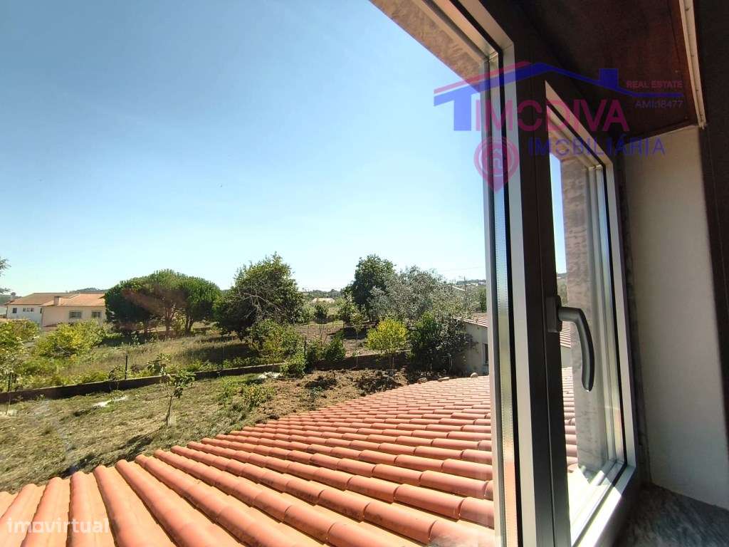 Moradia T3 com garagem e Terreno com 1850 m2 em Arega, Figueiró dos...-38