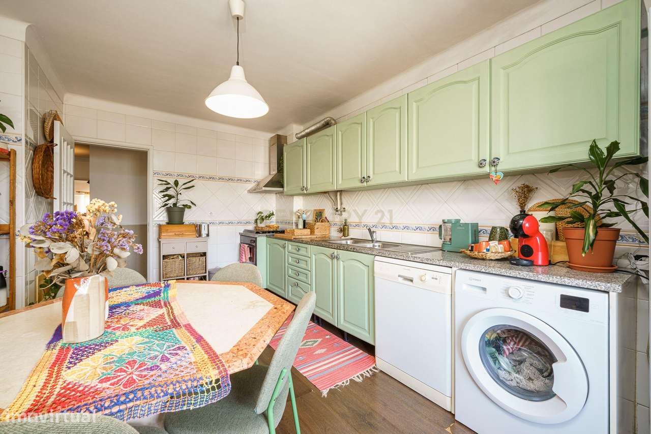 Elegância e Sofisticação – Fantástico Apartamento T3 em Setúbal-4