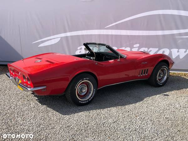 Chevrolet Corvette - 10