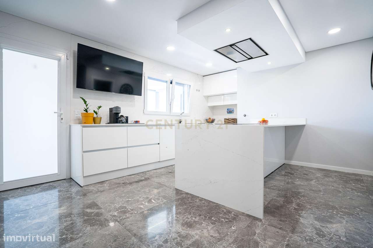 Moradia de Luxo T3 junto a Sintra | Vila Verde-23