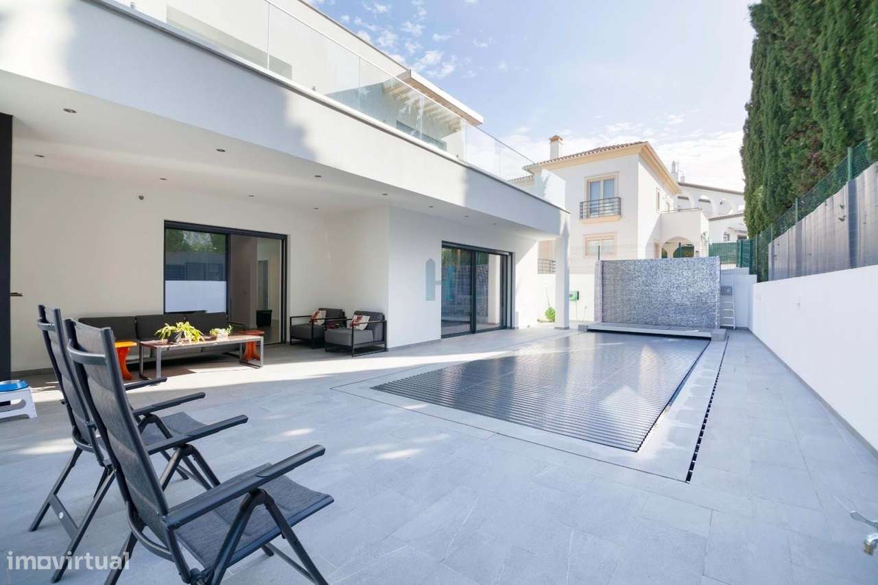 Moradia de Luxo, V4 - Barranco do Rodrigo - Grande imagem: 2/21