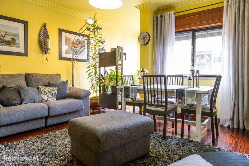 Apartamento T2 C/ elevador - Condomínio Fechado em Mina de Água, Amado-15