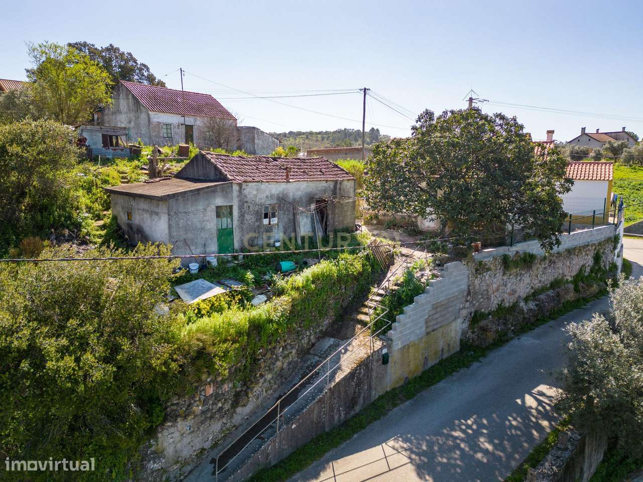 MORADIA T2 EM FASE DE RESTAURO-8