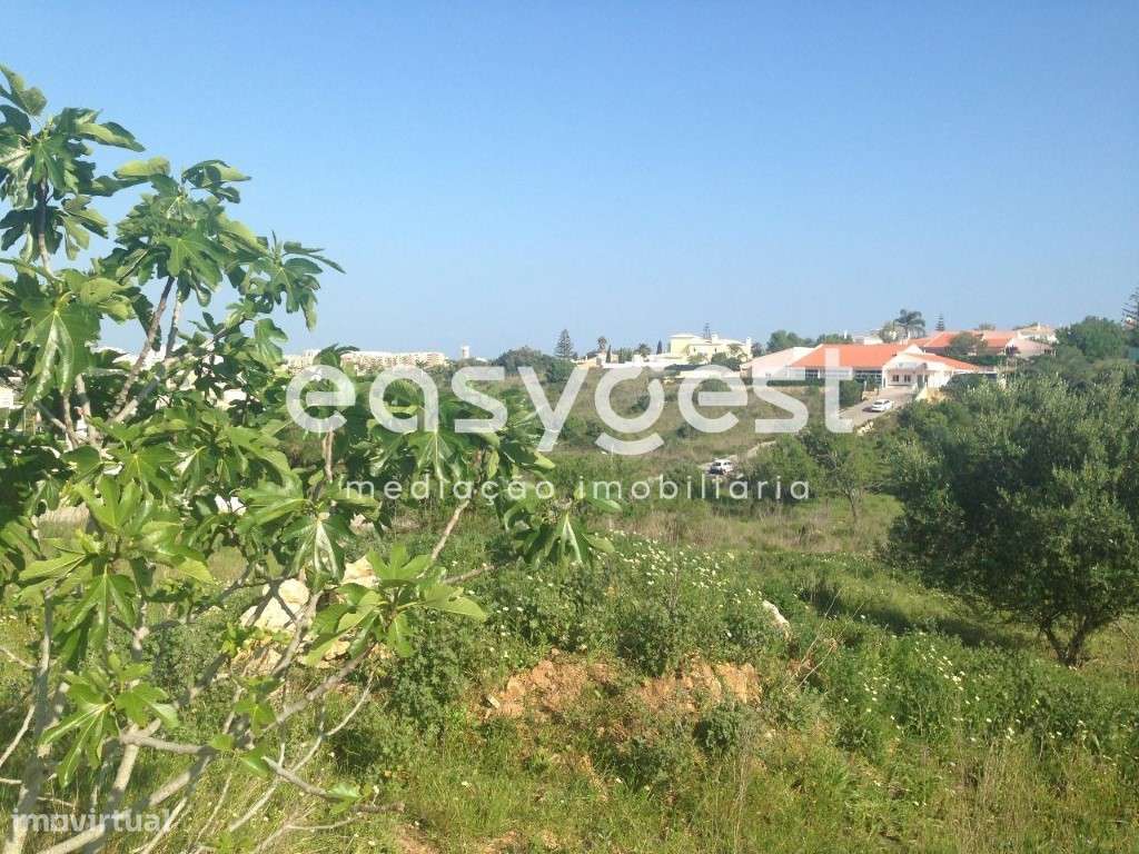 Terreno Urbano com 2700m2 e área bruta de 350 m2 a 5 minutos do Golf - Grande imagem: 3/14