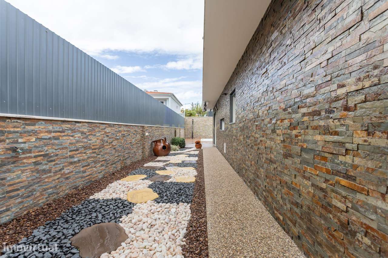 Moradia Térrea T3 em Quinta de Valadares - Seixal   850.000€ - Grande imagem: 3/27