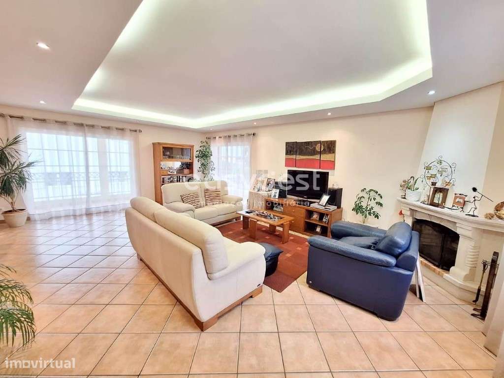 Fantástica Moradia T3 + Apartamento T2 com piscina com 1.250 m2 - Grande imagem: 4/23