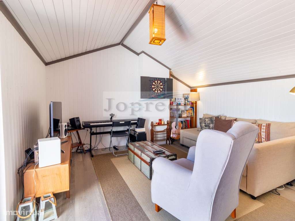 Apartamento T2+1 Duplex com terraço e vista mar-16