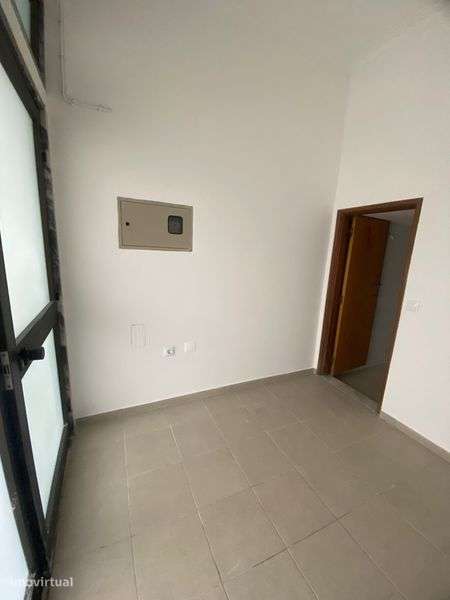 Loja para arrendamento - Grande imagem: 4/6