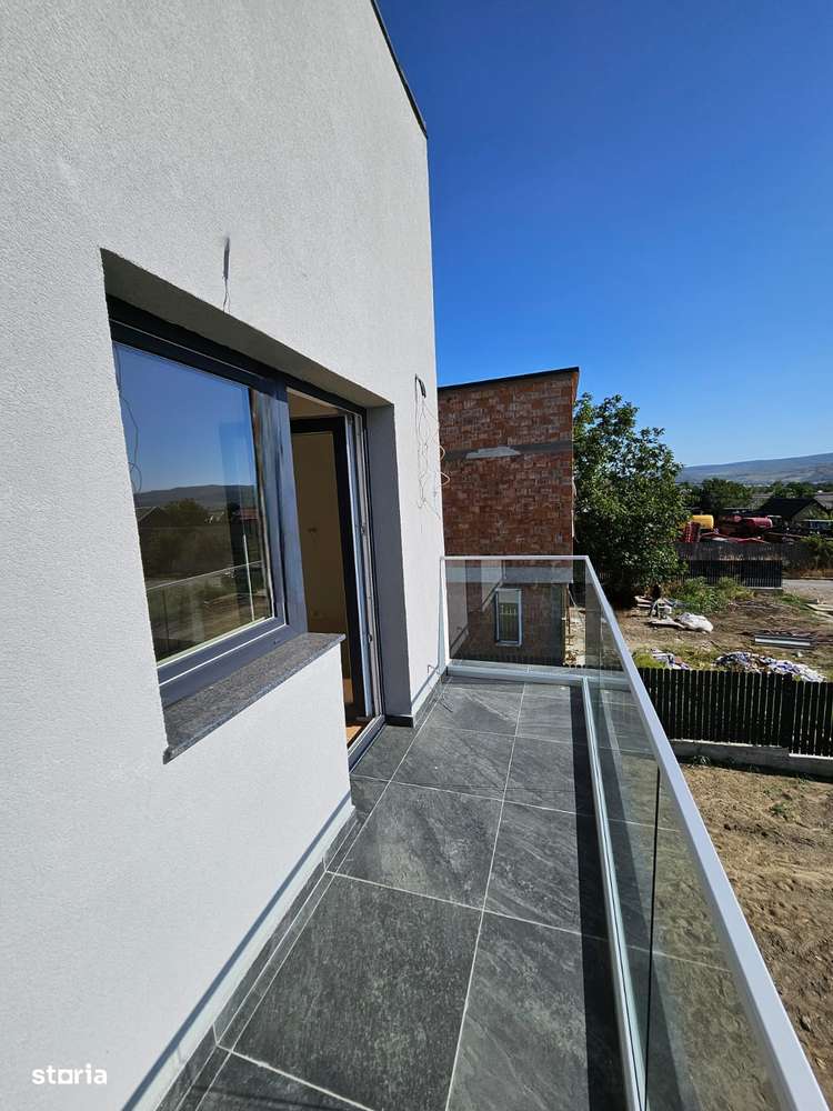 Casa individuala ultramoderna cu 4 camere HOLBOCA - IASI -480 mp teren-16