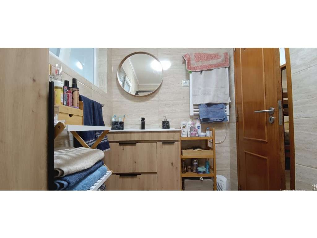 Apartamento T2 Costa Caparica - Totalmente Renovado-15