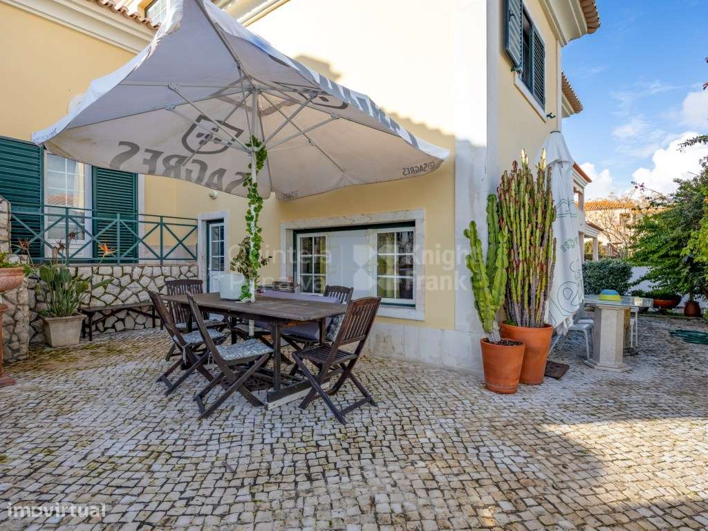 Moradia T5 com jardim e garagem em Setúbal - Grande imagem: 2/24