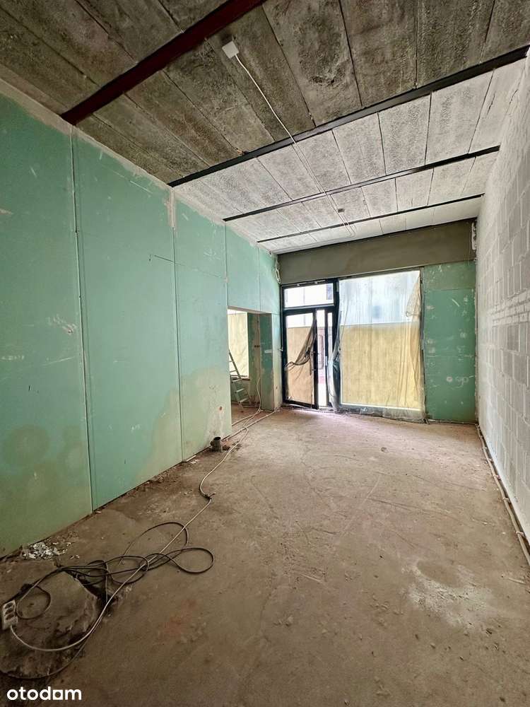 Samodzielny lokal z wejściem od ul.Rzeźnickiej-4