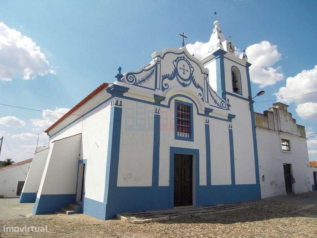 Vivenda T4 + Garagem Central-8