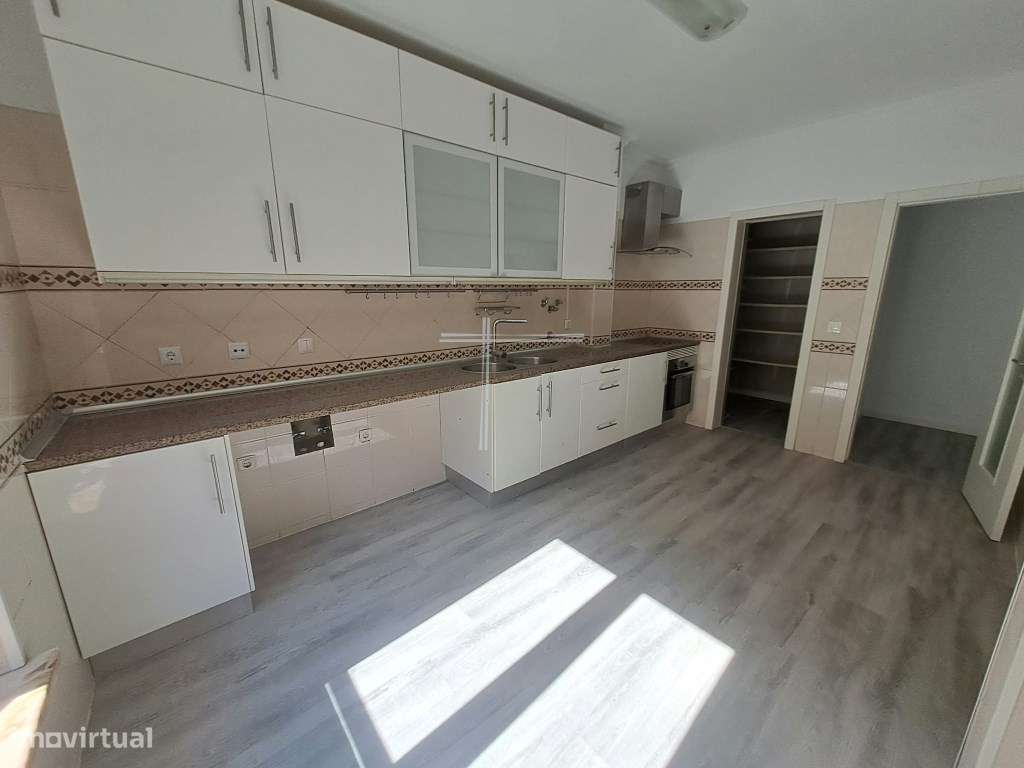 Apartamento T3 - Quinta do Conde-2