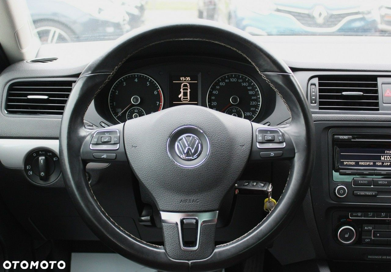 Volkswagen Jetta 1.2 TSI Match - 17