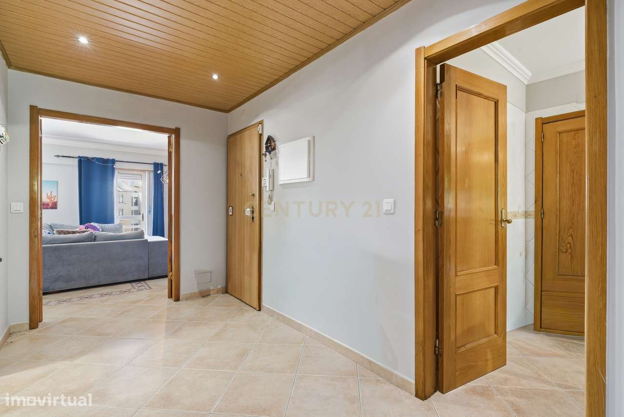 Apartamento T2 com Parqueamento no Centro da Moita — A 30 Minutos de L - Grande imagem: 4/22