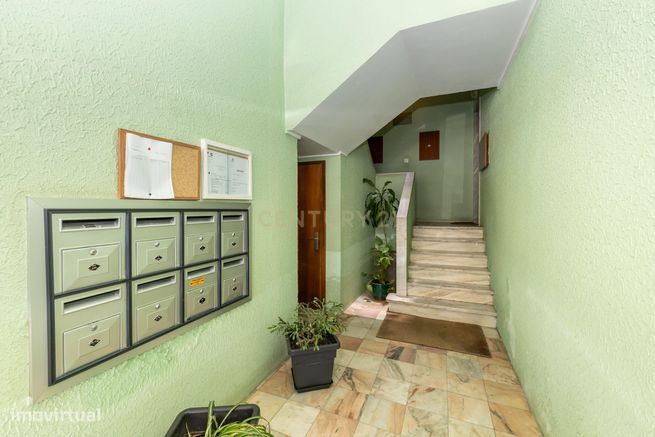 Apartamento T2 no Feijó totalmente remodelado-24