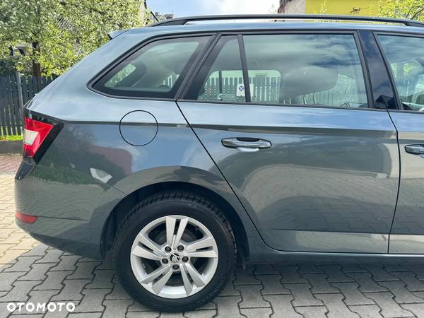 Skoda Fabia 1.0 TSI Ambition - 11