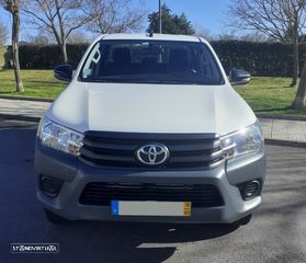 Toyota Hilux 2.4 D-4D 2WD CD CM