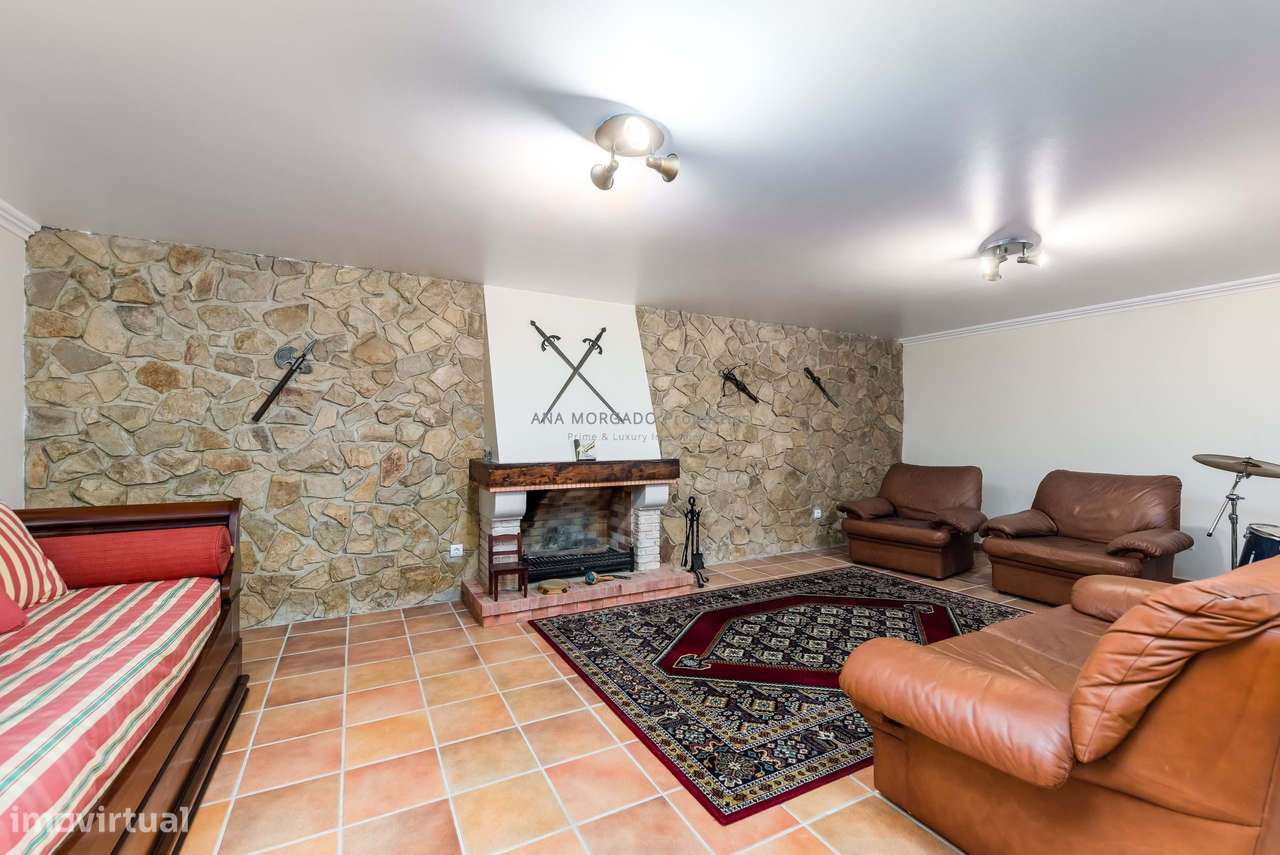 Moradia T4+1 Geminada na Quinta da Beloura — Luminosidade, Conforto e-53