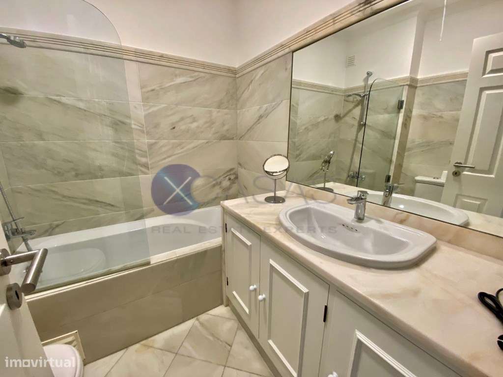 Luxuoso apartamento T4 para arrendamento na Guia com vista única de...-18