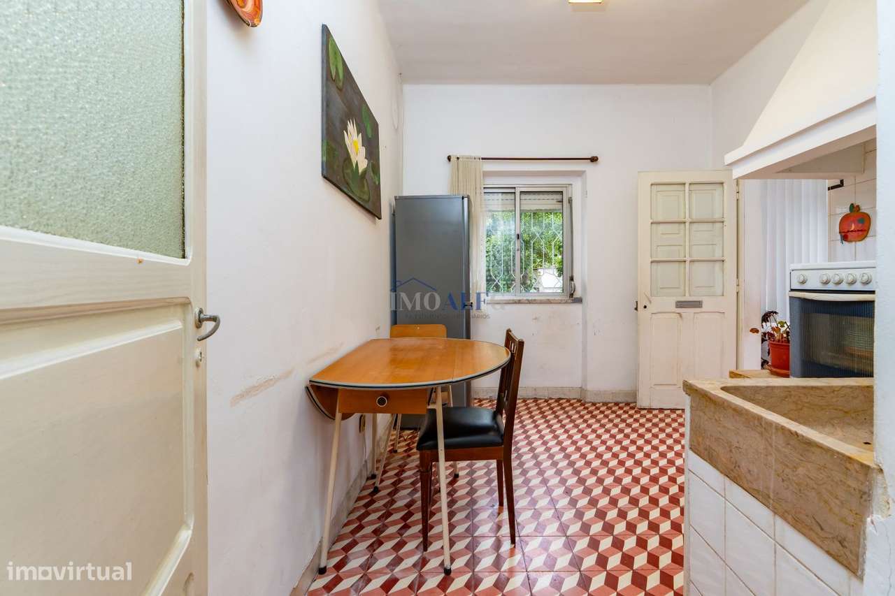 Moradia T2 com quintal no centro do Pinhal Novo, junto a transportes-11