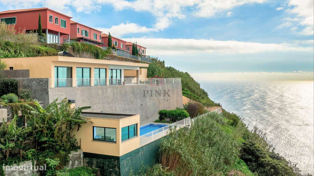 Moradia de Luxo com Vista Mar - T3 no Arco da Calheta - Grande imagem: 4/44