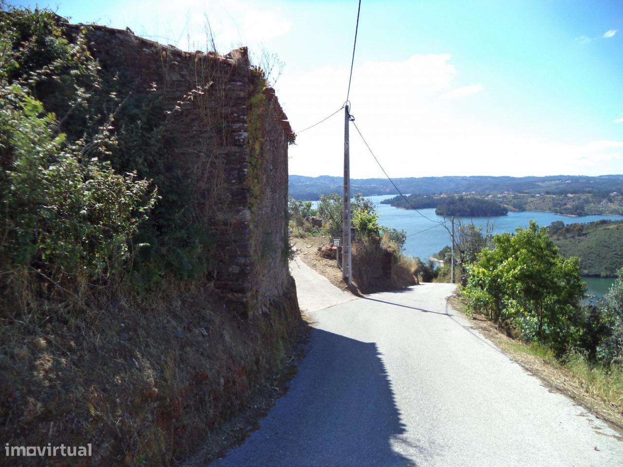 Terreno urbano, próx. da Albufeira do Castelo do Bode - Grande imagem: 2/9