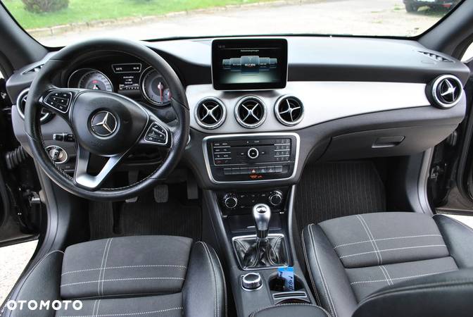 Mercedes-Benz CLA 180 d - 8