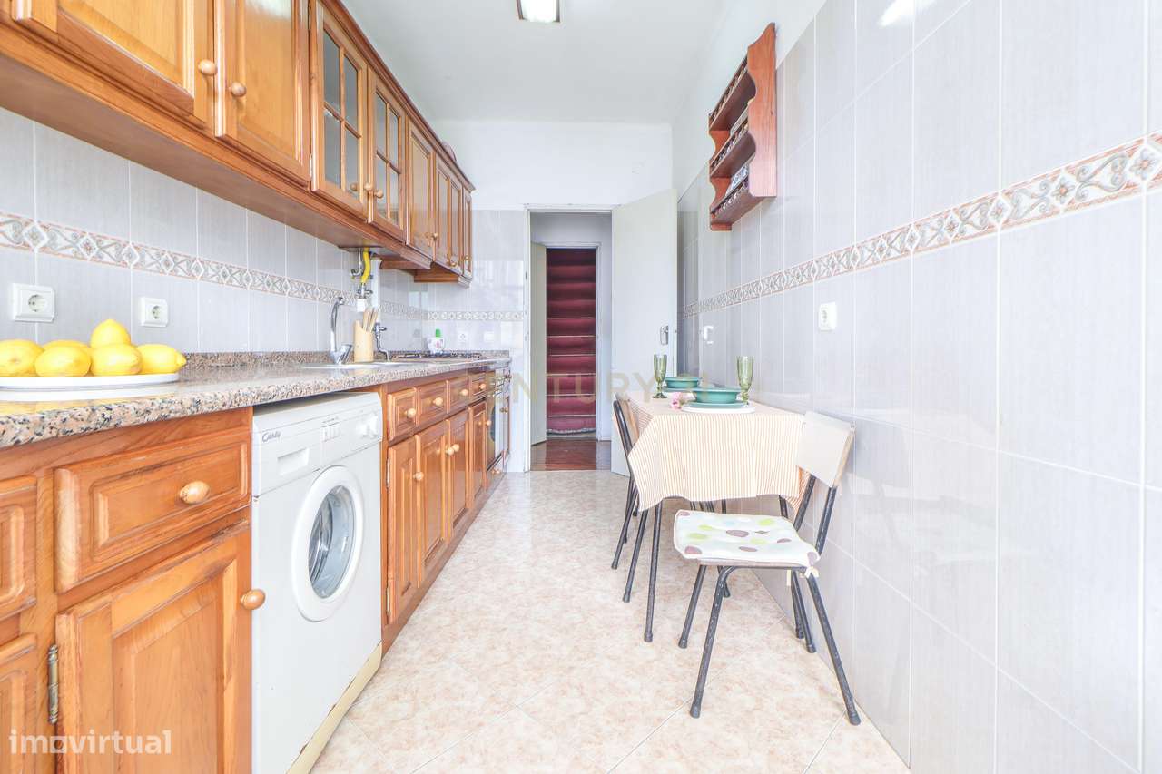 Apartamento T2 na Cruz de Pau - Amora - Seixal-4